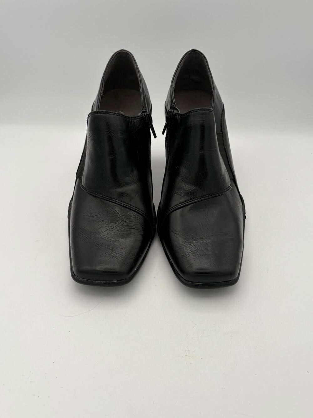 Women’s Aerosoles Size 8 Black Leather Ankle Boot Heels